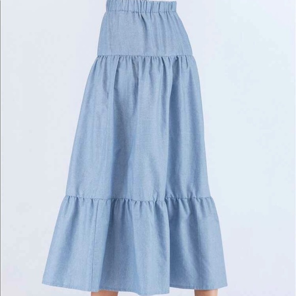 Dresses & Skirts - Ruffle hem button front elastic waist skirt